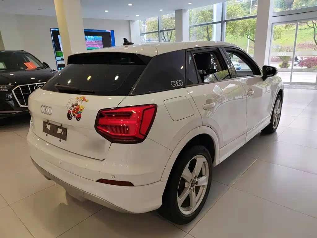 Audi Q2 L 35 TFSI Fashion Elegant