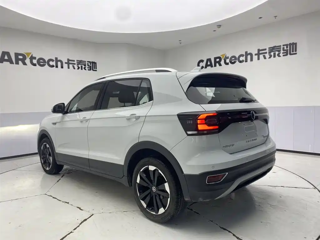 Tacqua 200 TSI DSG Joy Connected