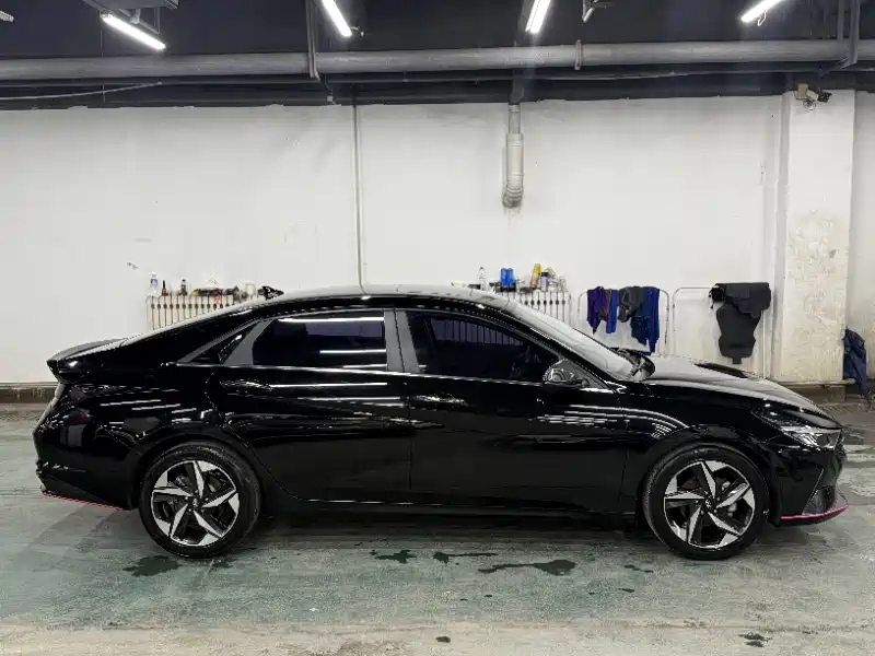 Elantra 1.5 L CVT GLX Elite