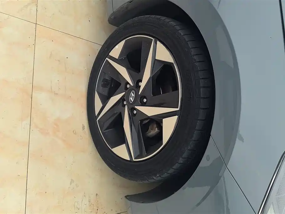 Elantra 1.5 L CVT GLS Leading