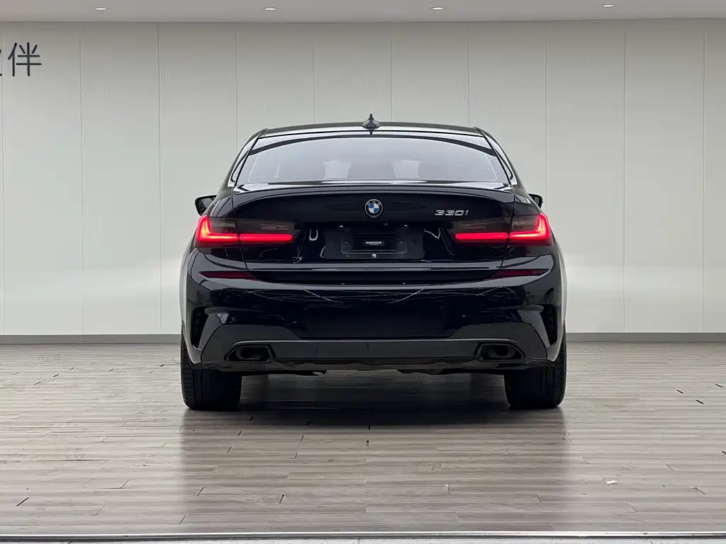 BMW 3 Series 325 i M Sport Night Package