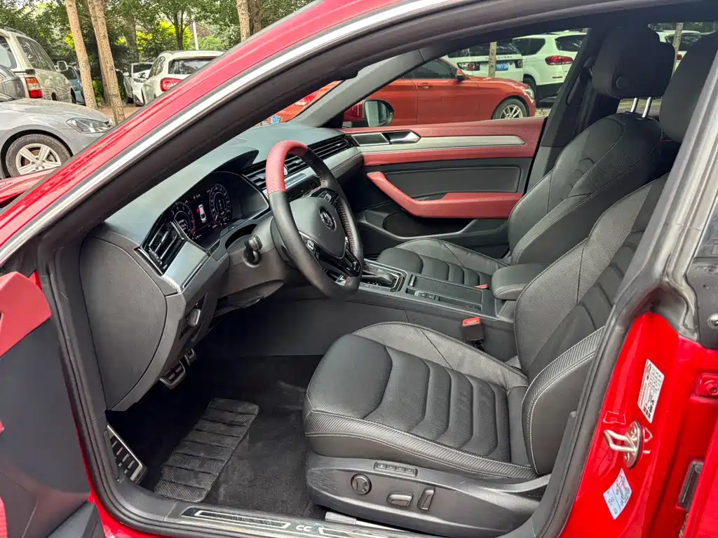 VW CC 330 TSI Charm Face CN-V