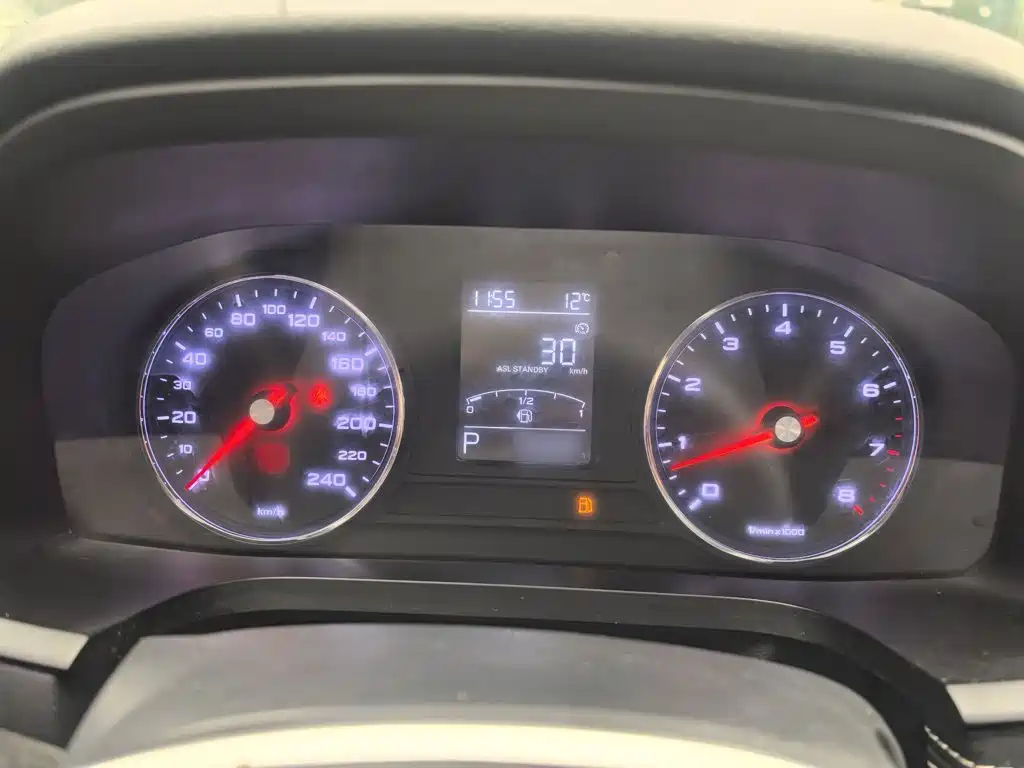 Roewe i6 Classic PLUS 1.6 L CVT 4 G Connected Glory Flagship