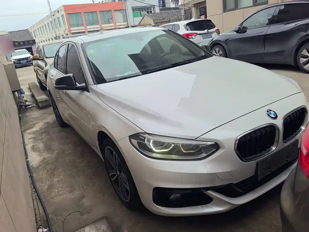 BMW 1 Series Facelift 118 i Sport