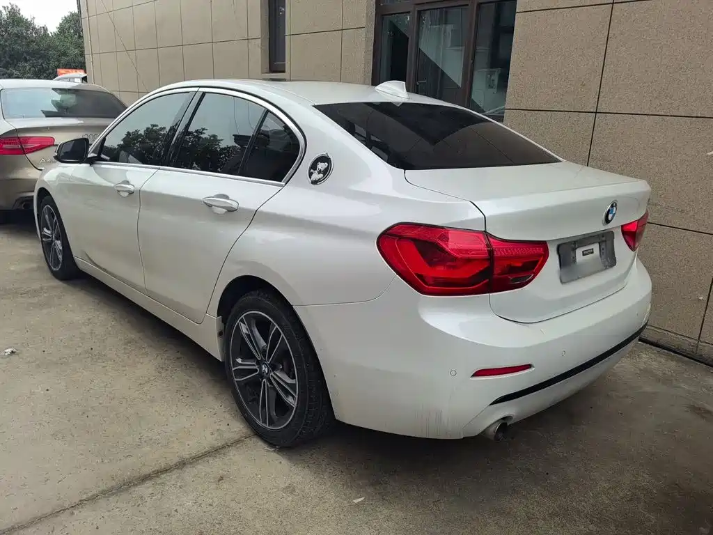 BMW 1 Series Facelift 118 i Sport