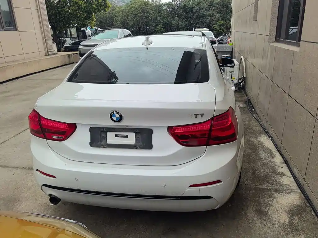 BMW 1 Series Facelift 118 i Sport