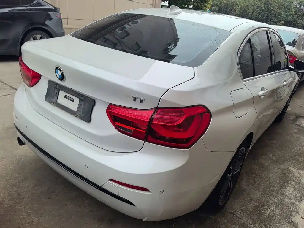 BMW 1 Series Facelift 118 i Sport