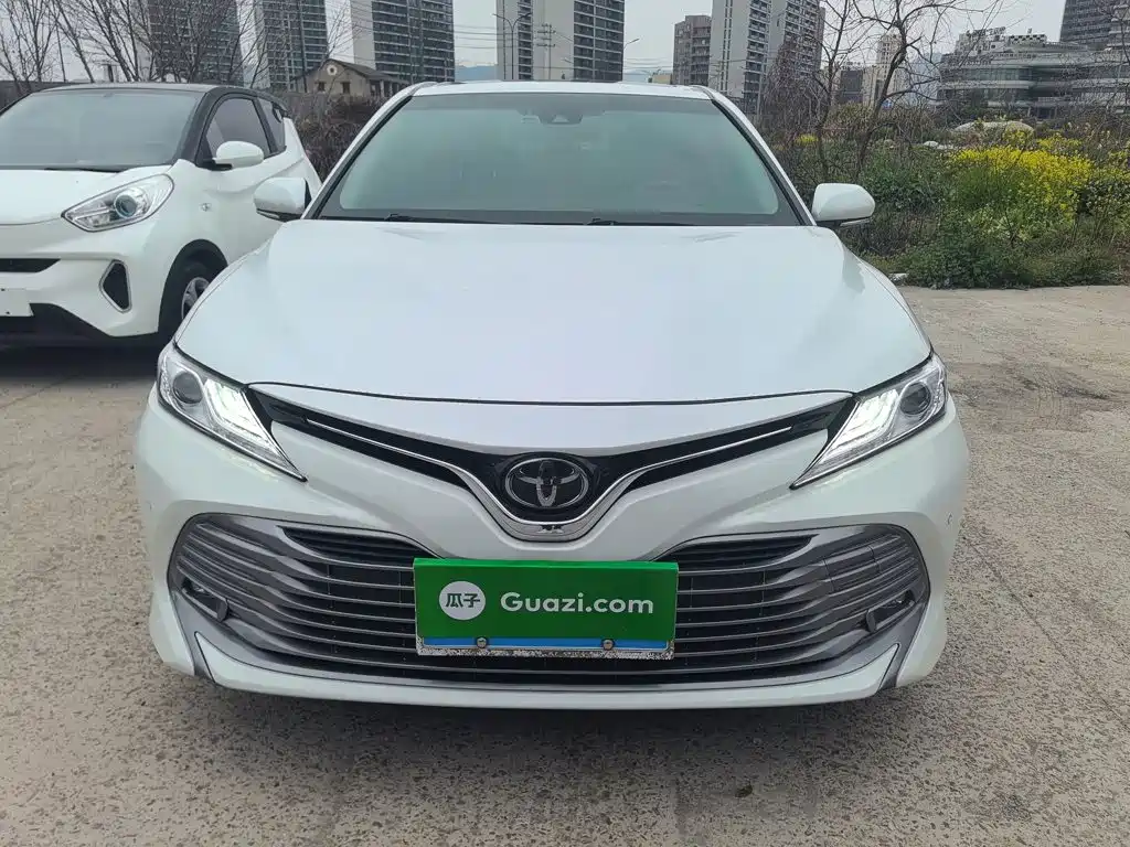 Camry 2.0 G Luxury CN-VI
