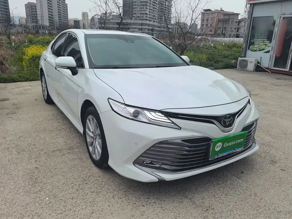 Camry 2.0 G Luxury CN-VI