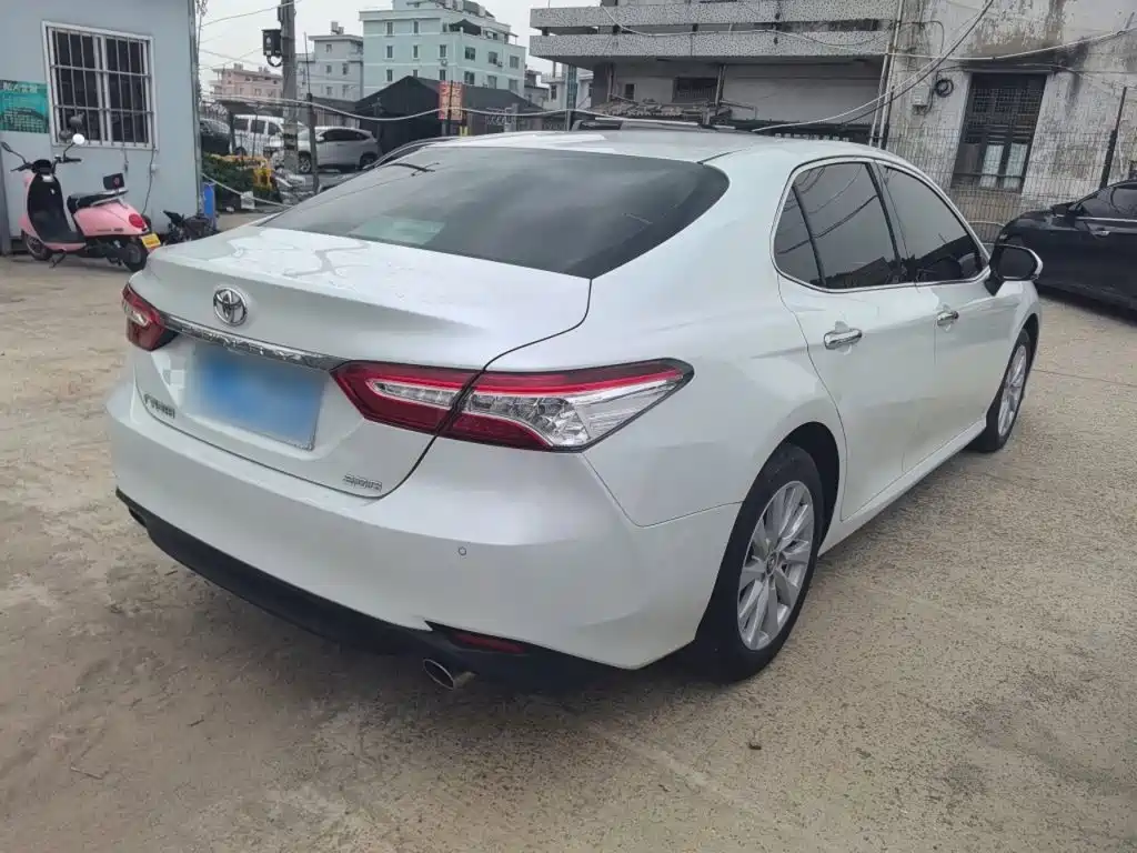 Camry 2.0 G Luxury CN-VI