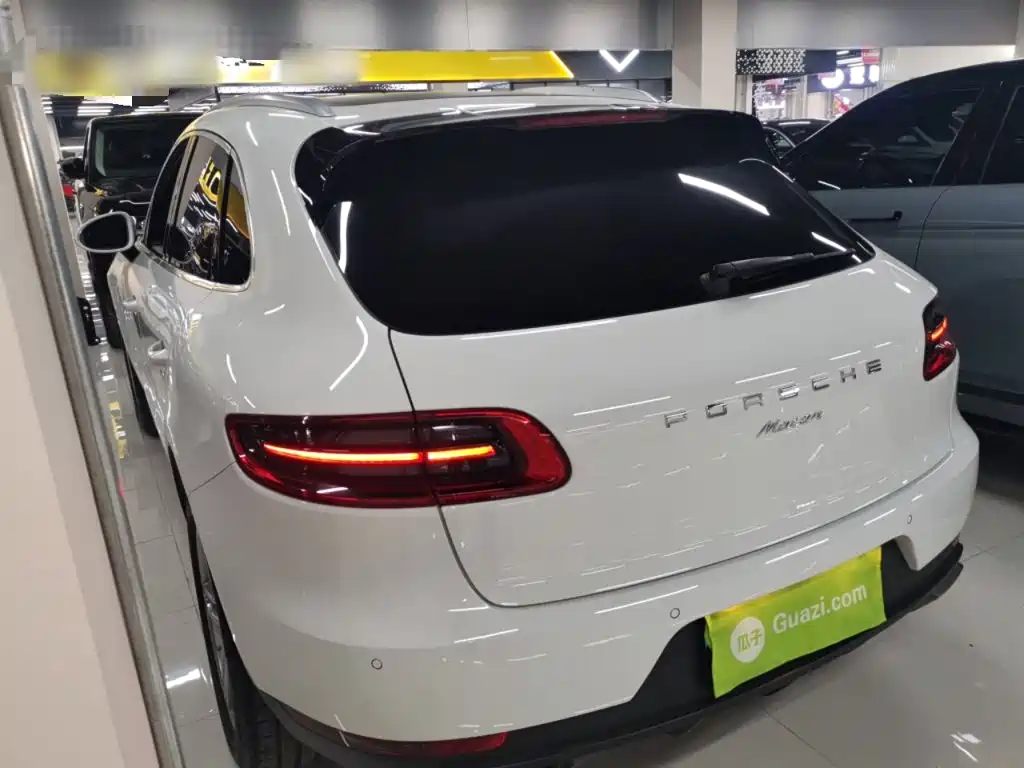 Macan Macan 2.0 T