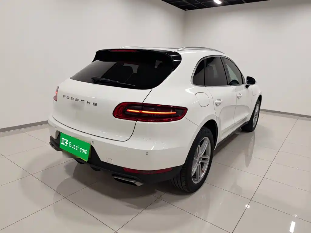 Macan Macan 2.0 T