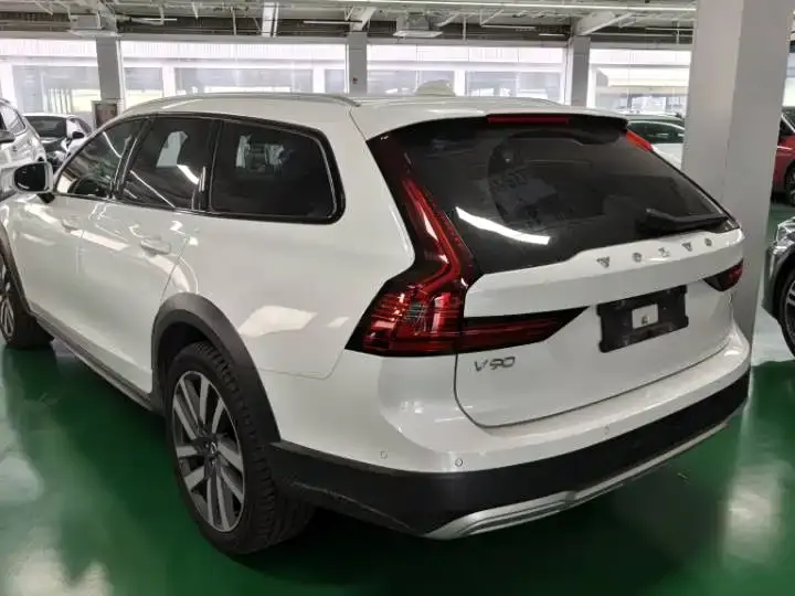 Volvo V90 沃尔沃V90 2022款 Cross Country B5 AWD 智尊版