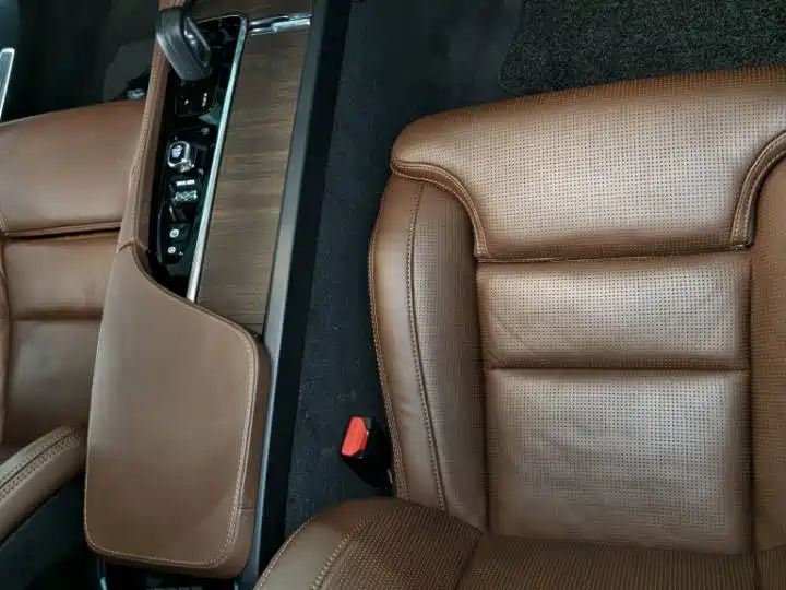 Volvo V90 沃尔沃V90 2022款 Cross Country B5 AWD 智尊版