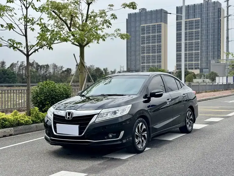 Honda Crider 1.8 L CVT Comfort