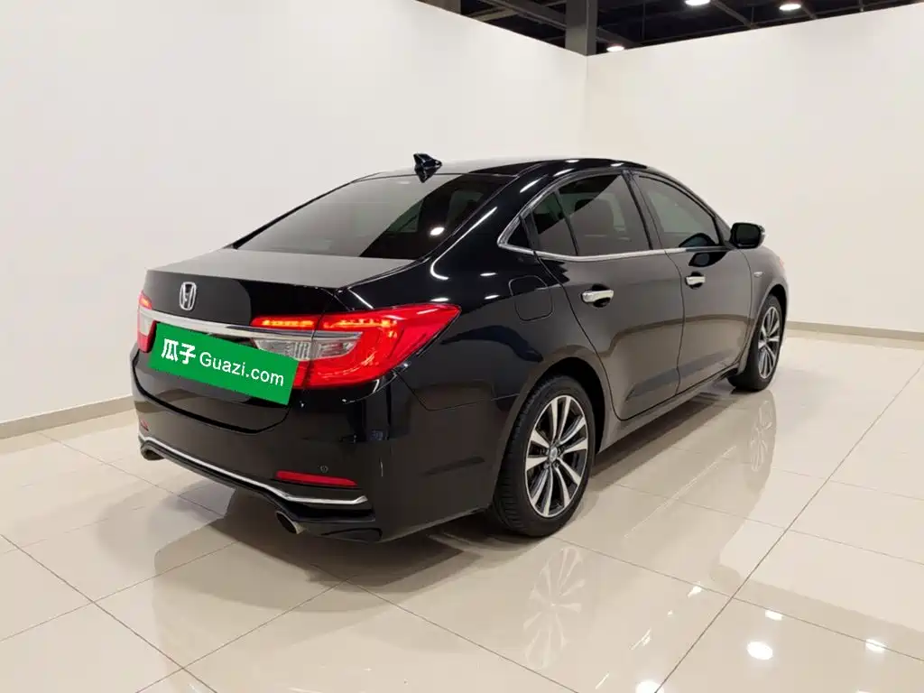 Crider 1.8 L CVT Comfort