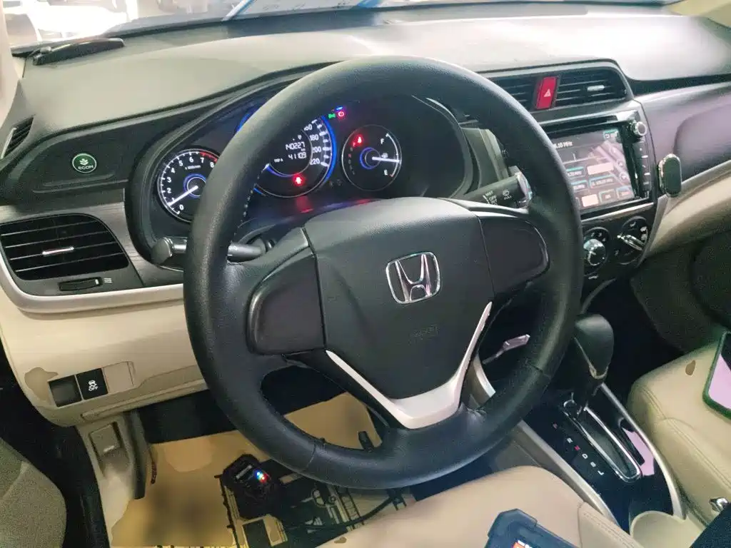 Crider 1.8 L CVT Comfort