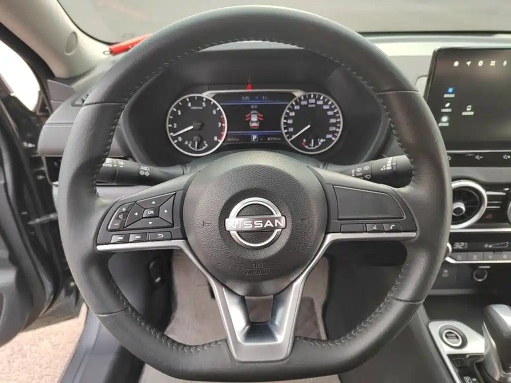 Sylphy Facelift 1.6 L CVT Joy