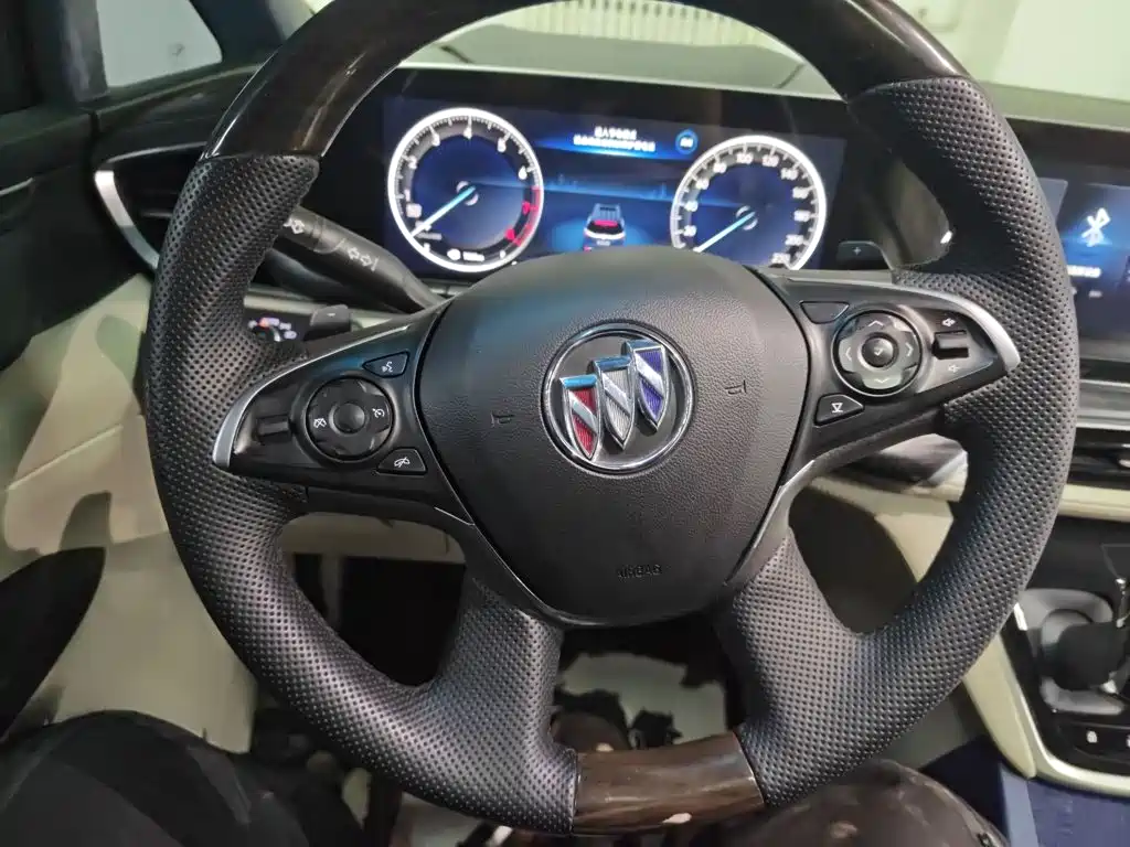 Buick GL8 ES LaCrosse 653 T Comfort