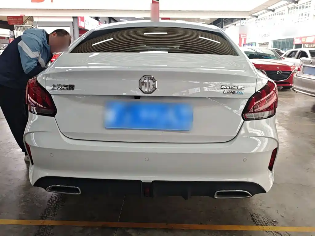MG5 300 TGI DCT Youth Luxury Flagship