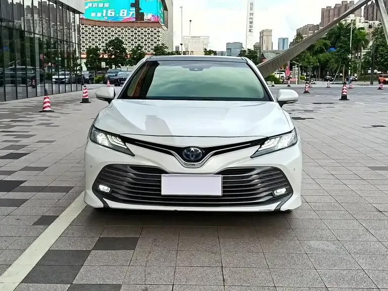 Toyota Camry Dual Engine 2.5 HG Luxury