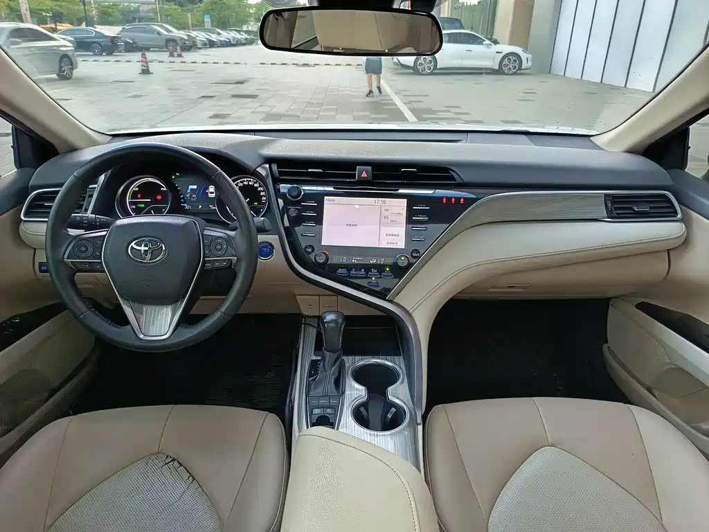 Camry Dual Engine 2.5 HG Luxury