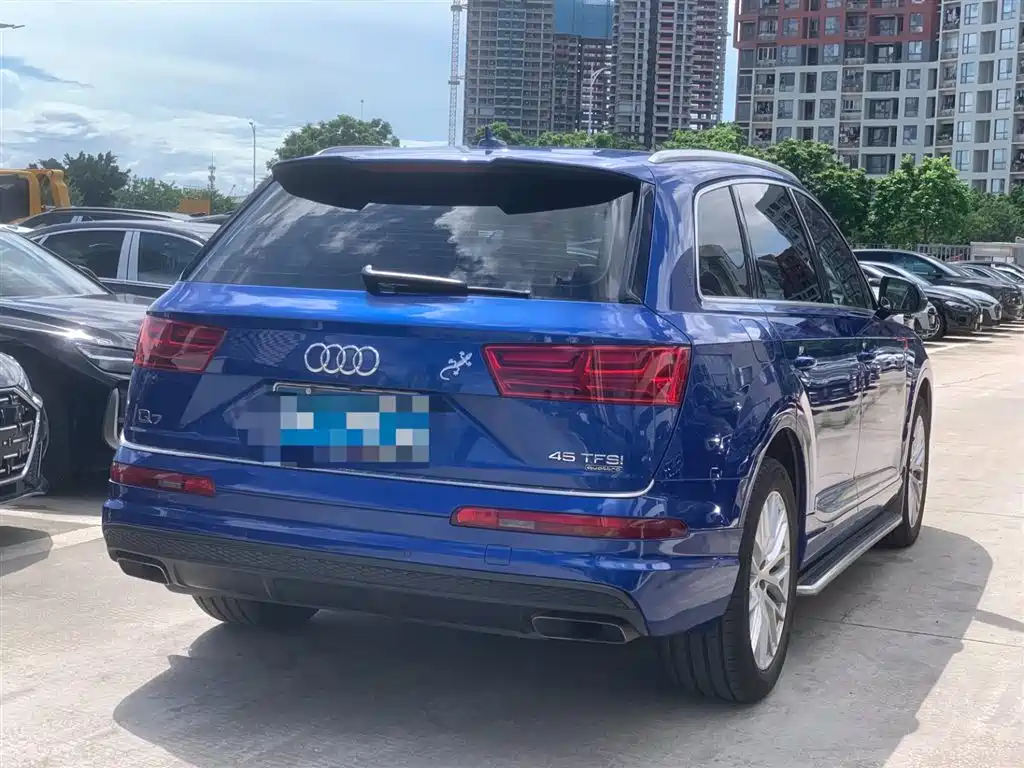 Audi Q7 45 TFSI S line Sport