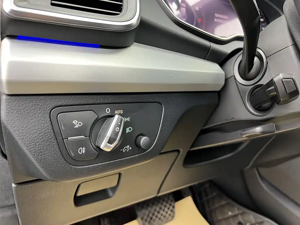 Audi Q5 L 40 TFSI Honor Enjoyment Fashion