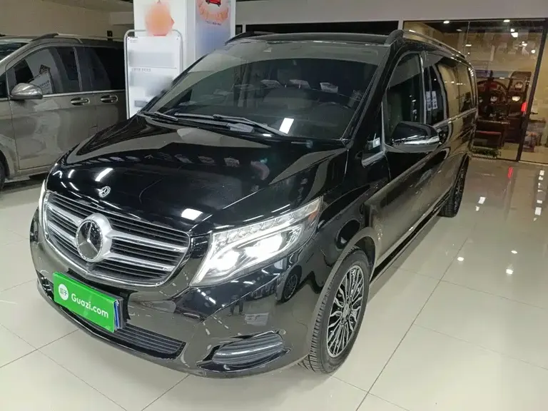 Mercedes-Benz V-Class V 260 L Distinguished Extended CN-VI