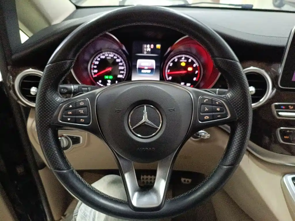 Mercedes-Benz V-Class V 260 L Distinguished Extended CN-VI