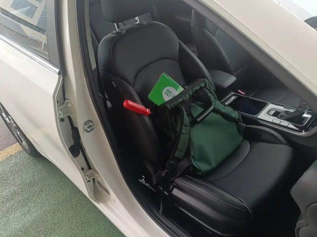 Kia K3 1.5 L CVT Smart Enjoyment Connected
