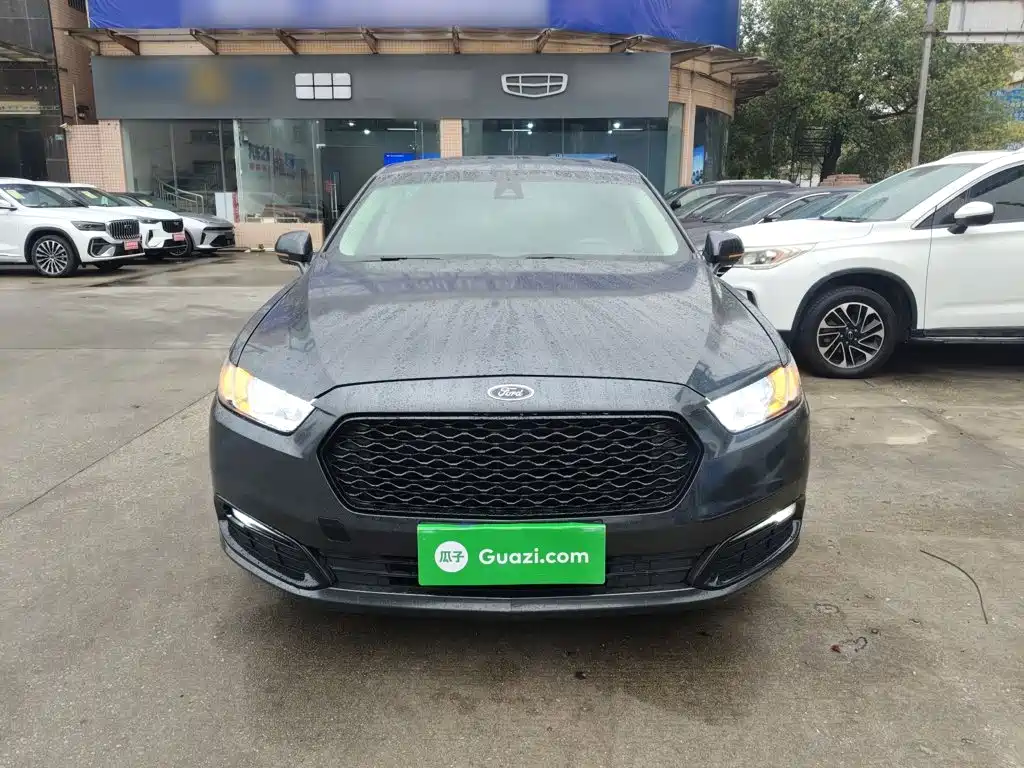 Taurus EcoBoost 245 Fashion