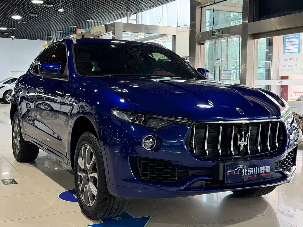 Levante 3.0 T Standard