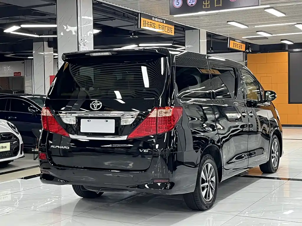 Alphard 3.5 L Luxury