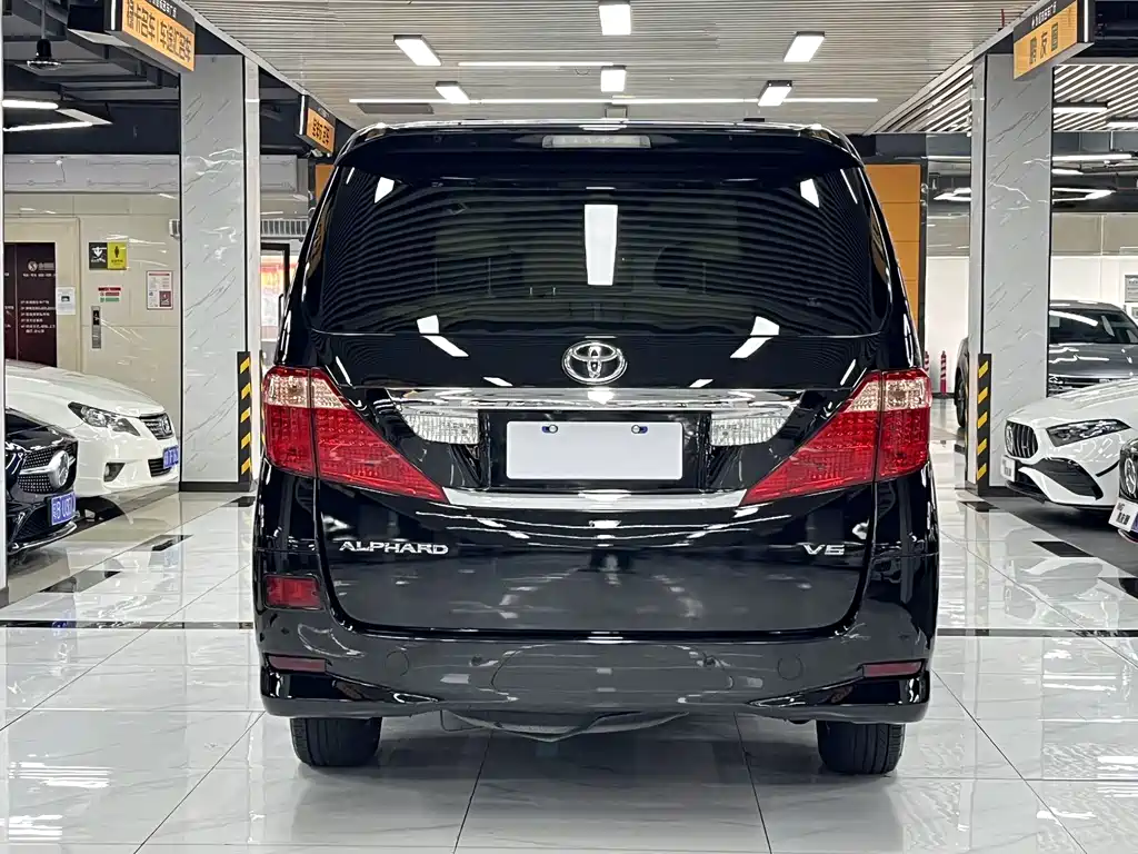 Alphard 3.5 L Luxury