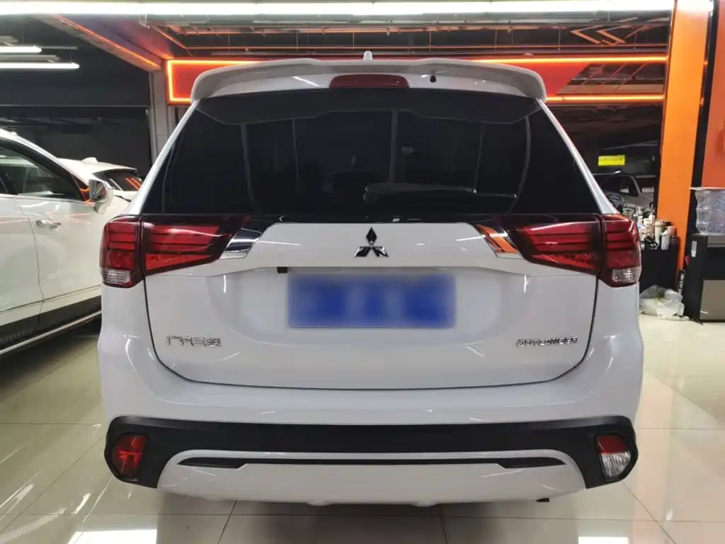 Outlander 欧蓝德 2020款 2.0 L 两驱畅行版 5座