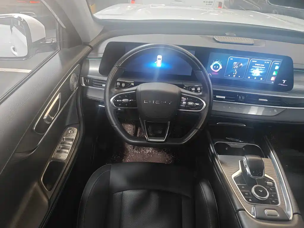 Tiggo 8 PRO 290 T 2 WD Sky Dome 5-seat