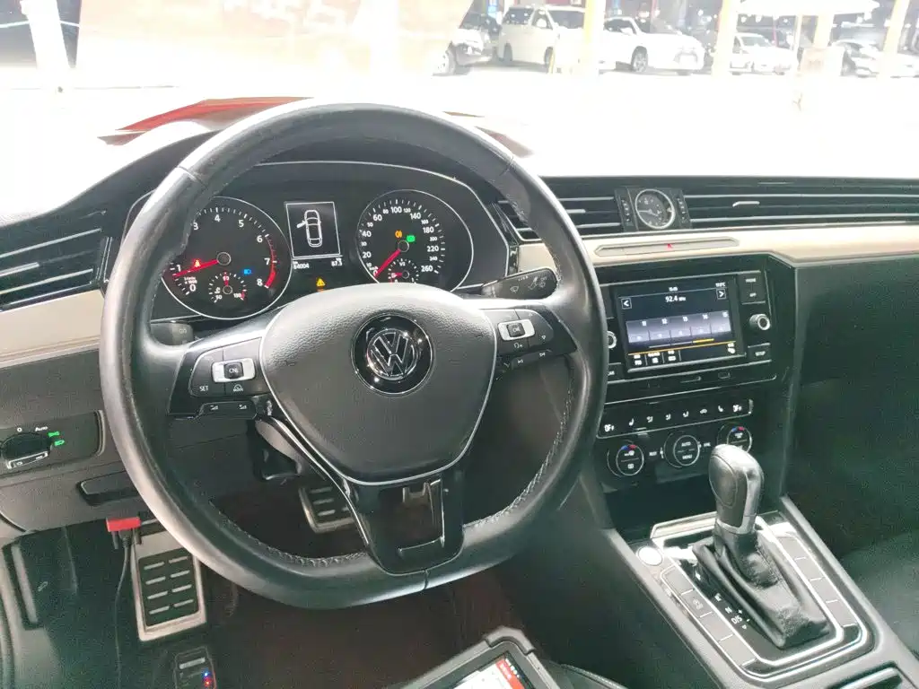 VW CC 330 TSI Radiant Face CN-VI