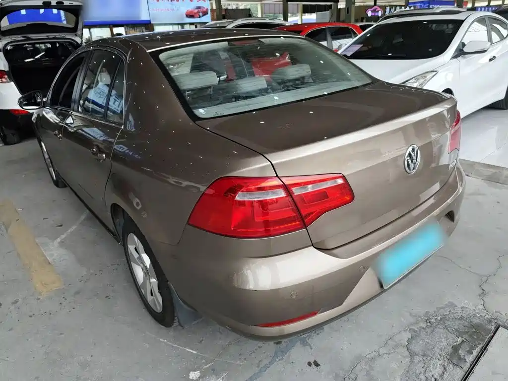 Bora Quality Value 1.6 L Auto Fashion
