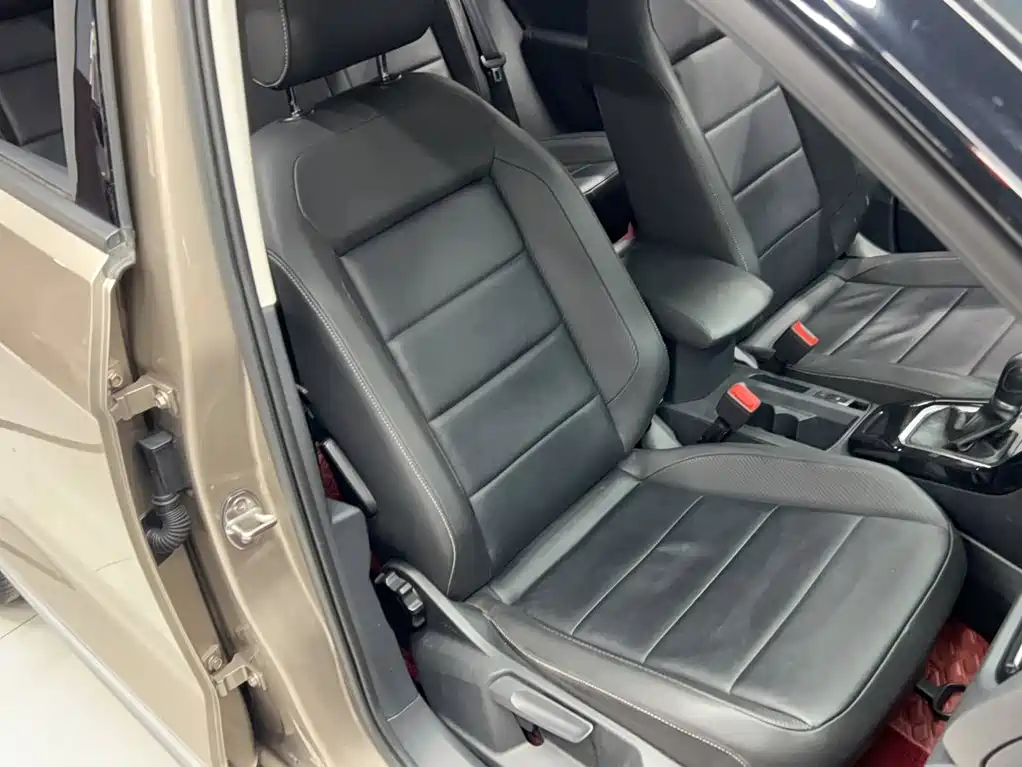 T-ROC 280 TSI DSG 2 WD Comfort CN-V