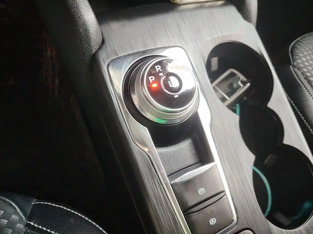 Focus Sedan EcoBoost 180 Auto Sharp Trend