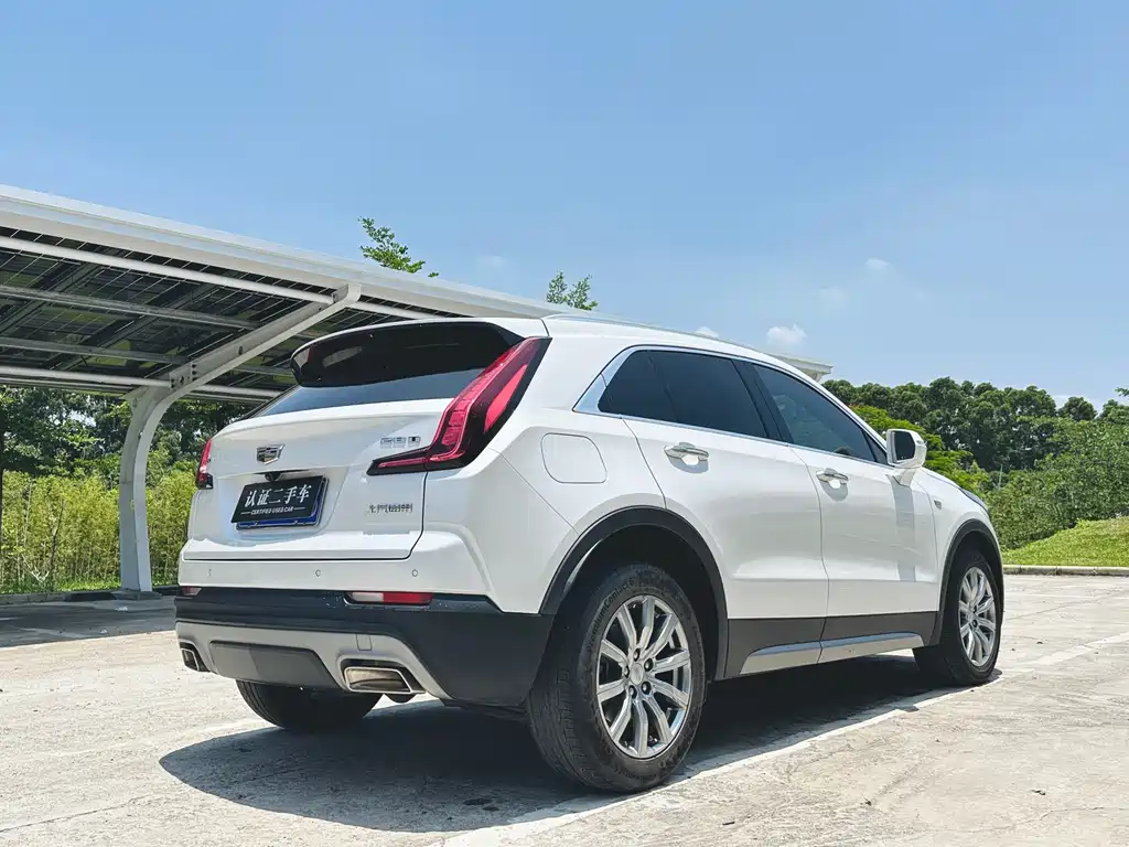 Cadillac XT4 28 T 2 WD Luxury