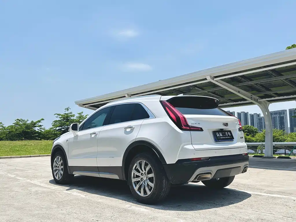 Cadillac XT4 28 T 2 WD Luxury