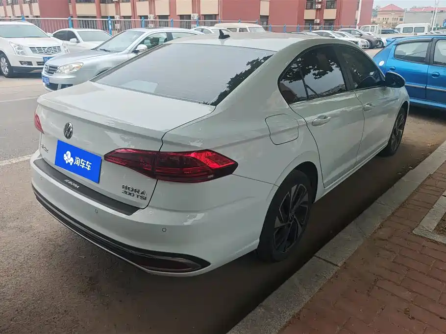 Bora 200 TSI DSG Joy Travel PRO