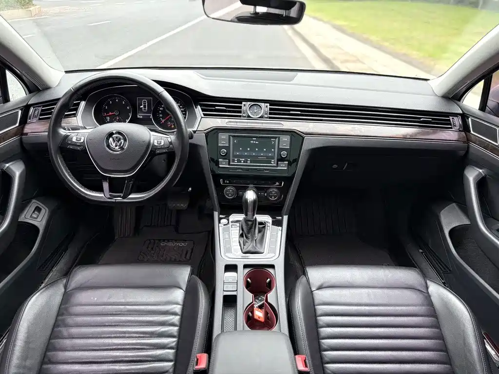 Magotan 330 TSI DSG Luxury