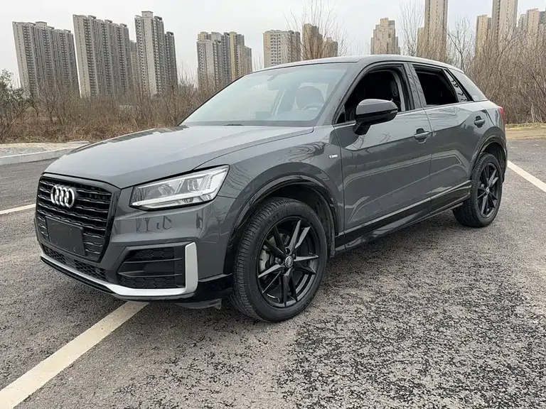 Audi Q2 L 35 TFSI Fashion Dynamic