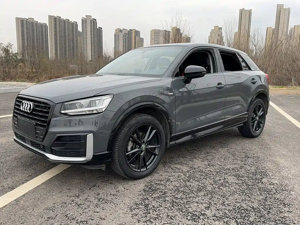 Audi Q2 L 35 TFSI Fashion Dynamic