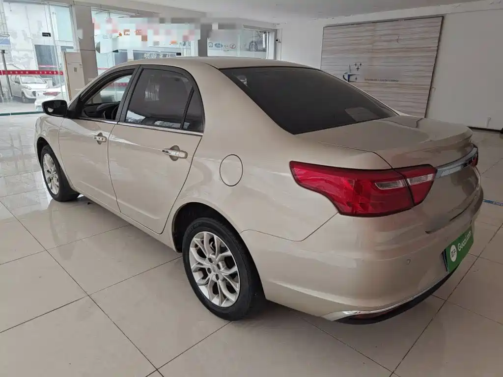 Vision 1.5 L Auto Happy