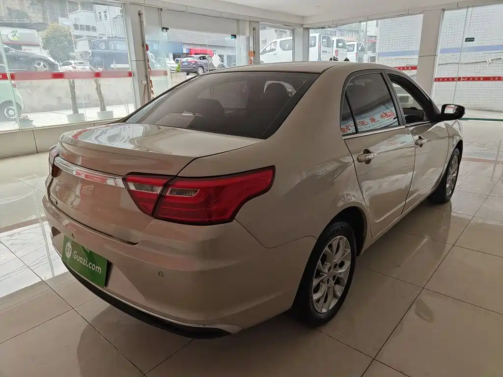 Vision 1.5 L Auto Happy