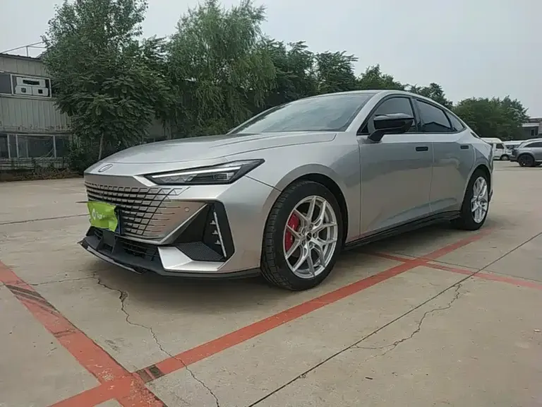 Changan UNI-V 1.5 T Distinguished